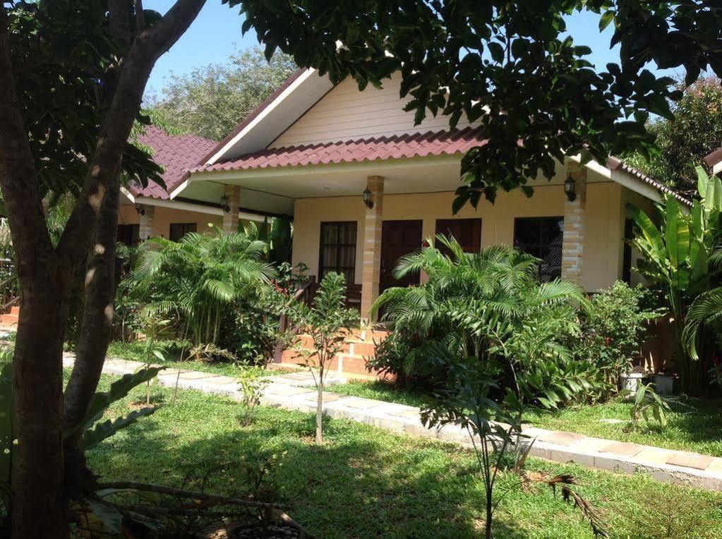 Naraya Resort Ko Lanta Extérieur photo