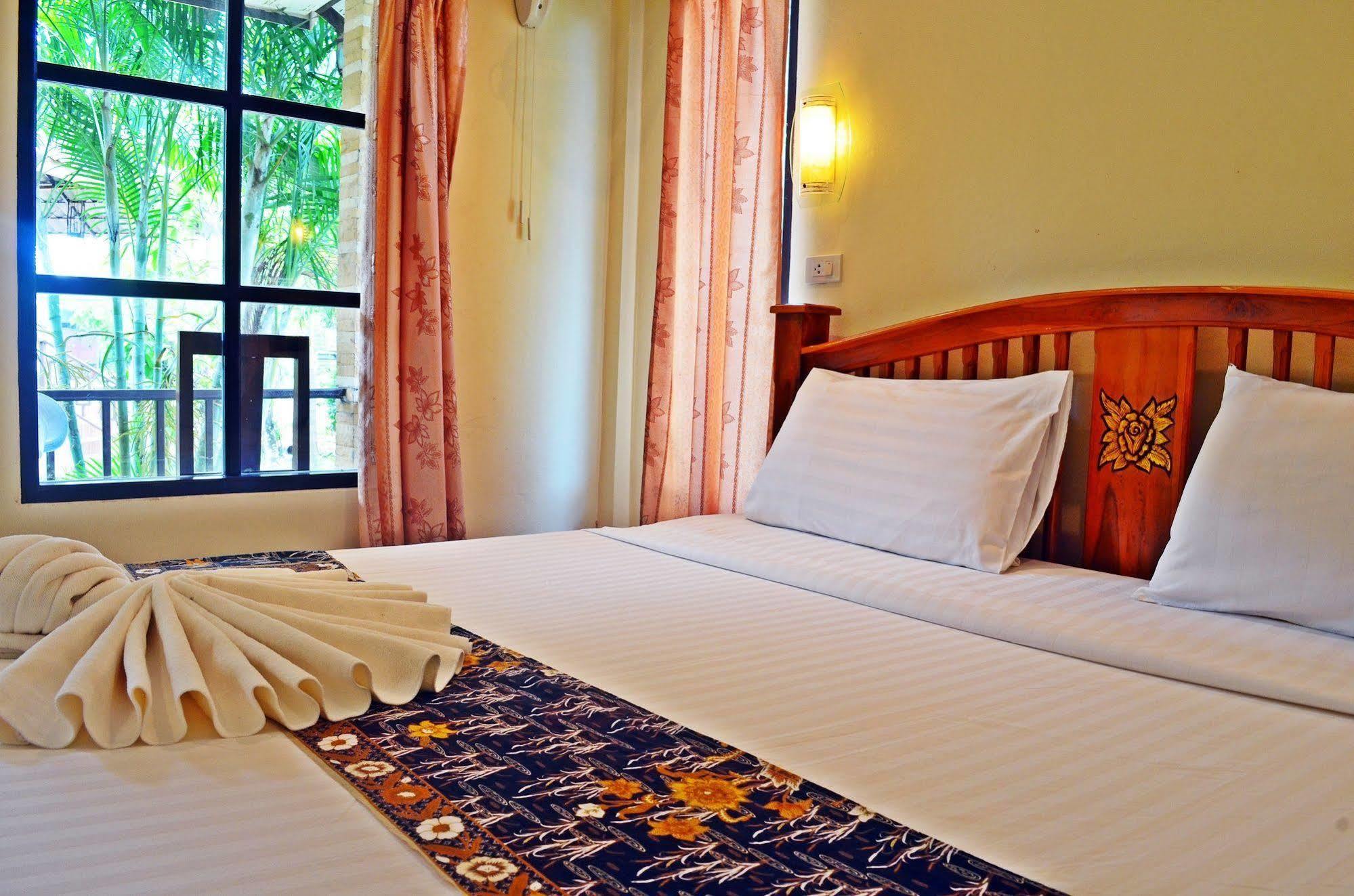 Naraya Resort Ko Lanta Extérieur photo