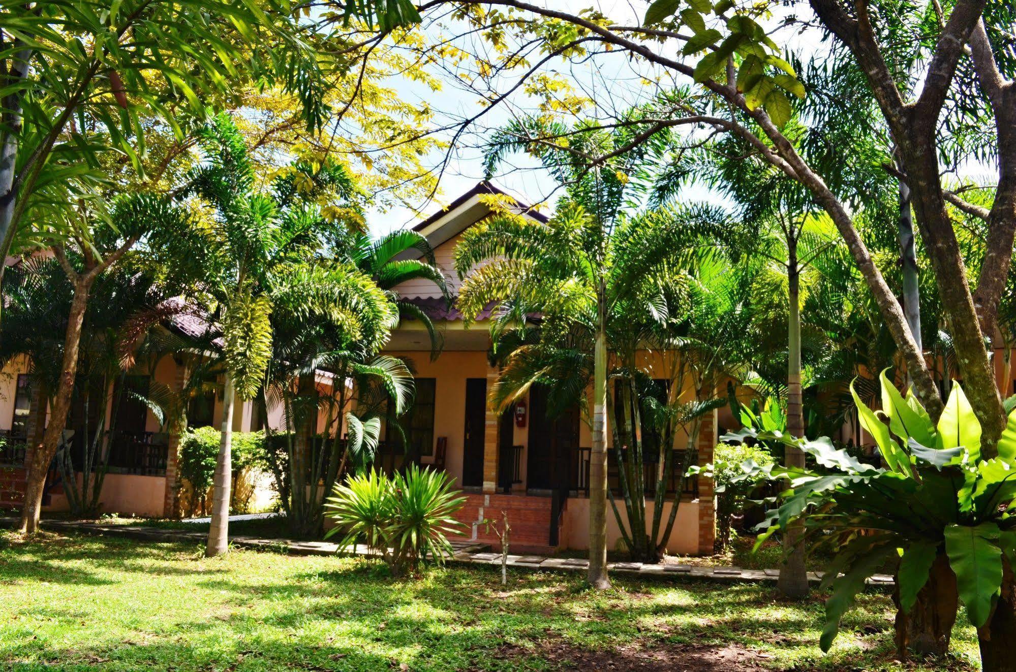 Naraya Resort Ko Lanta Extérieur photo